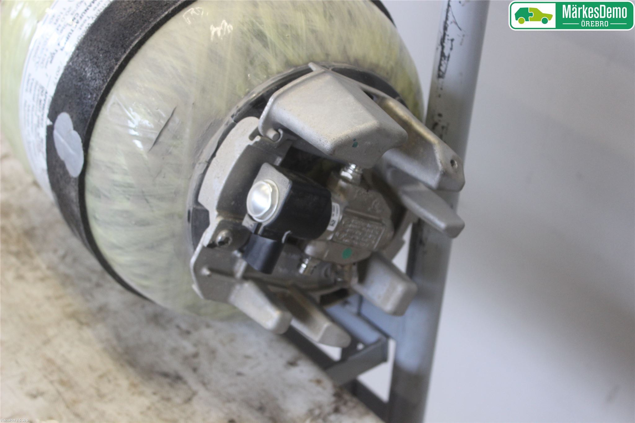 Audi A4/S4 B9 16-19 Drivstofftank Gass