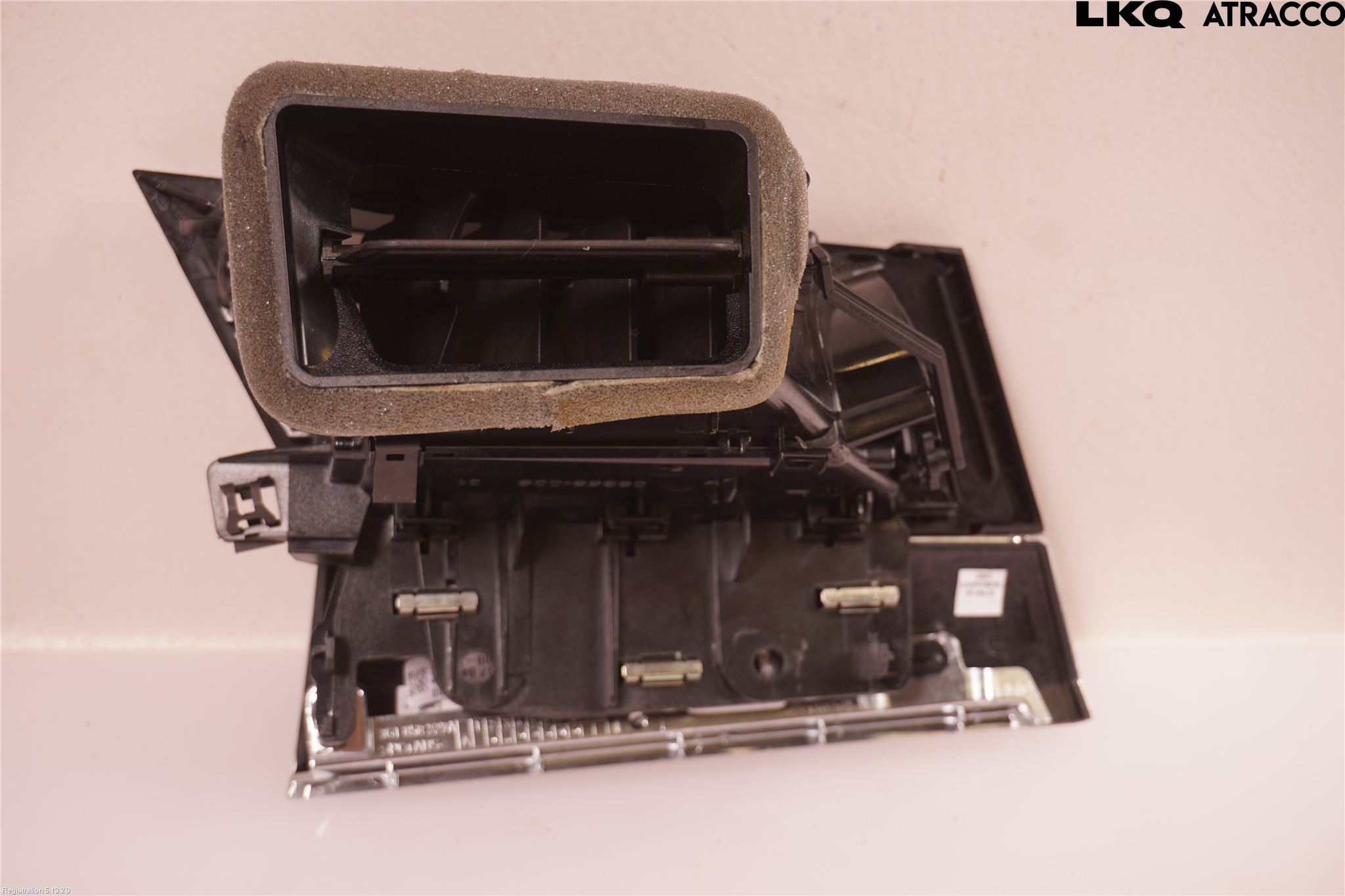 Volkswagen VW PASSAT 20-24 Dashbord Kanal - Dyse