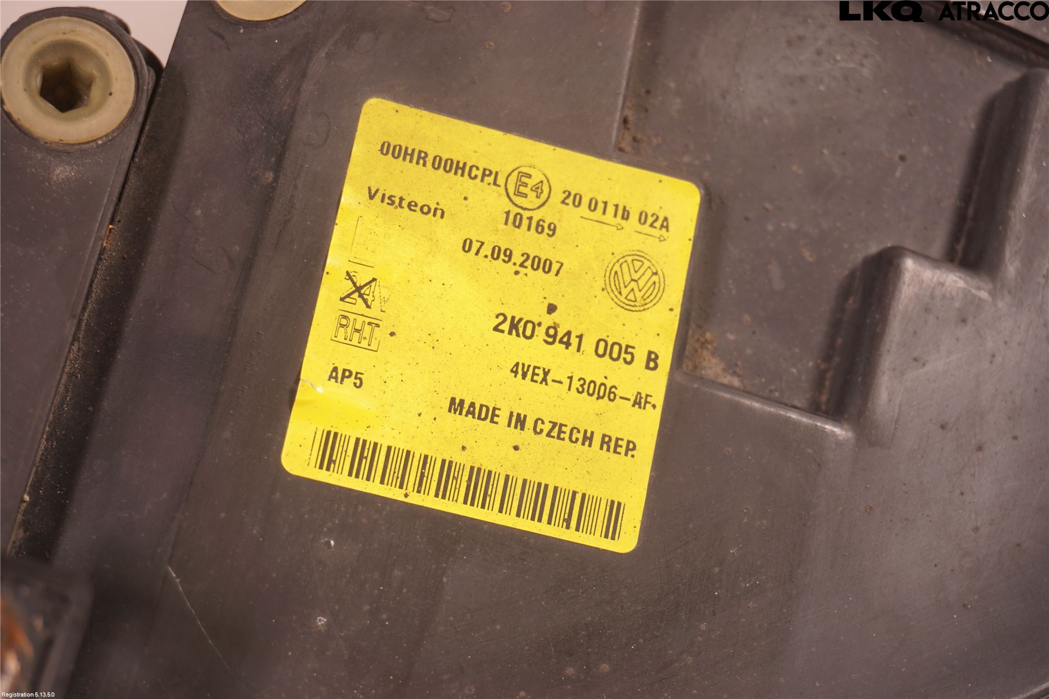 Volkswagen VW CADDY      04-10 Frontlykt Venstre