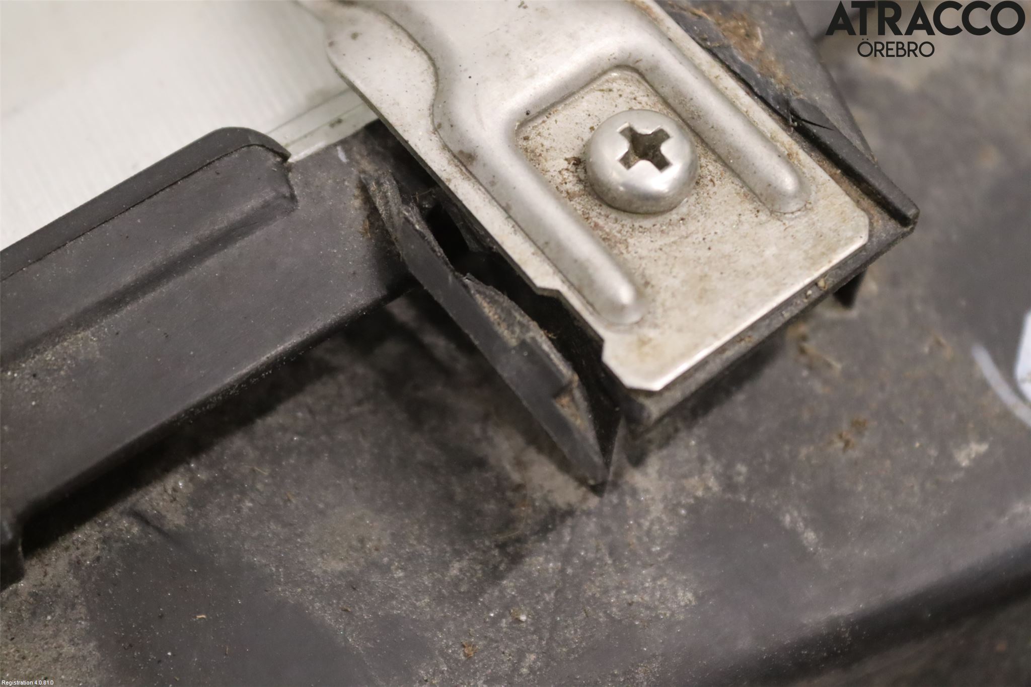 Nissan ALMERA    96-00 Frontlykt Venstre