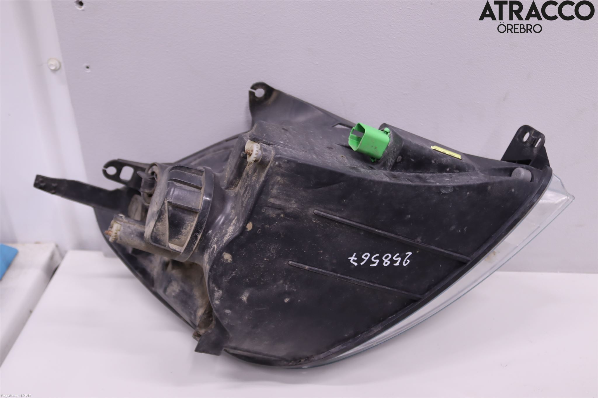Ford FIESTA     02-05 Frontlykt Venstre