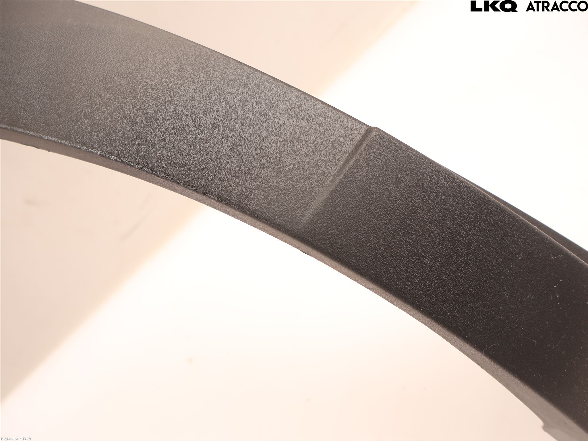 Peugeot 2008/E-2008 20- Skjerm Bredder
