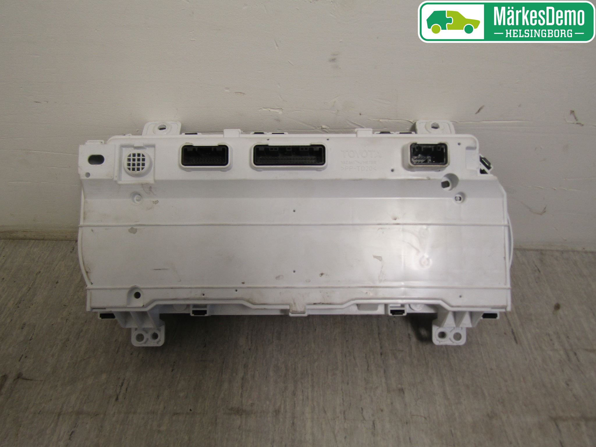 Toyota HILUX 05-16 Instr Kombinert