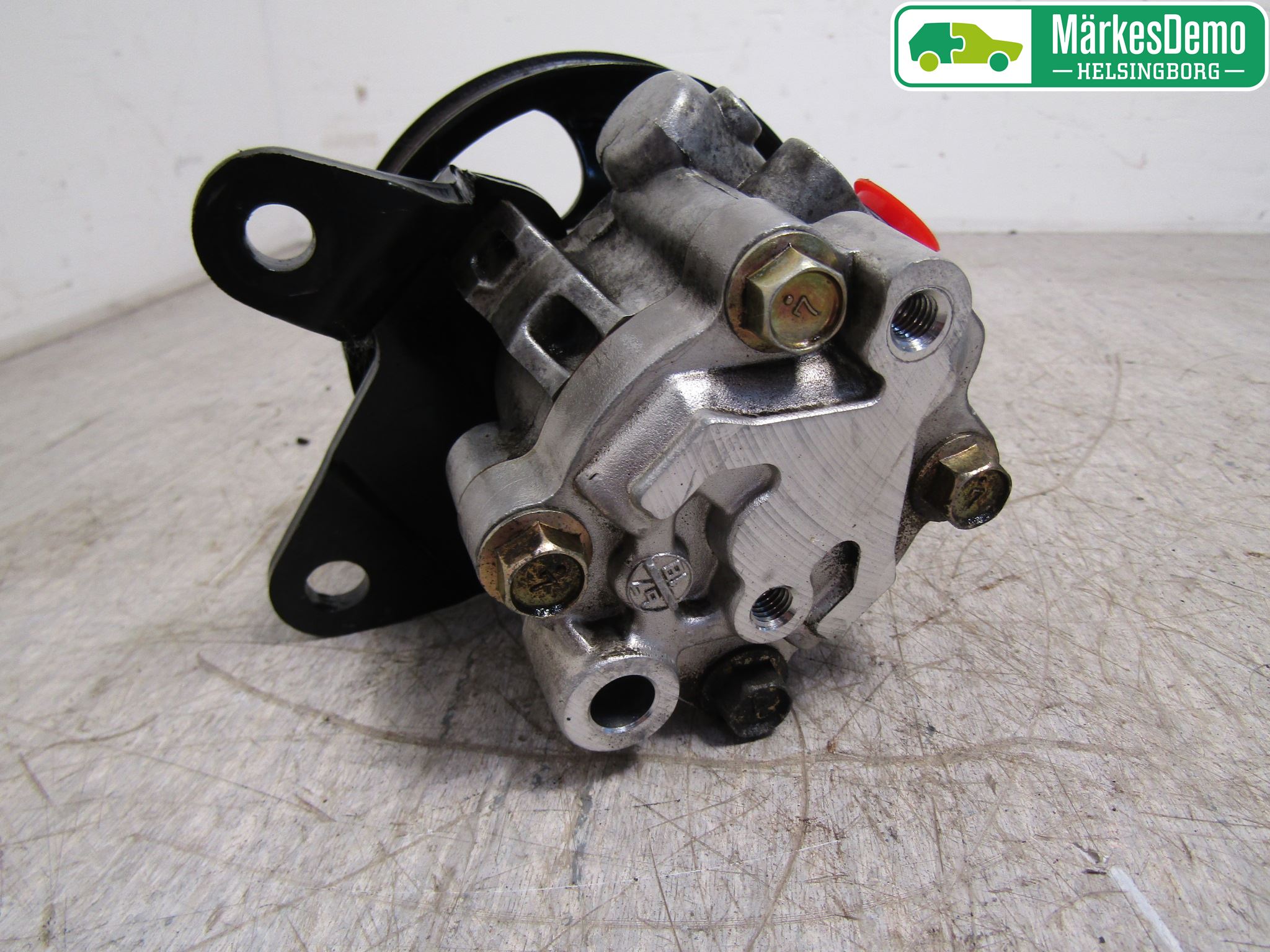 Nissan NAVARA 05-16 Servo Pumpe