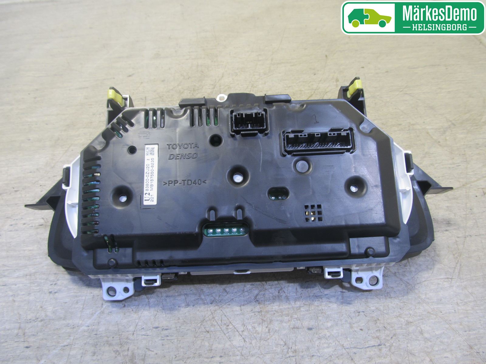 Toyota AURIS 13-19 Instr Kombinert