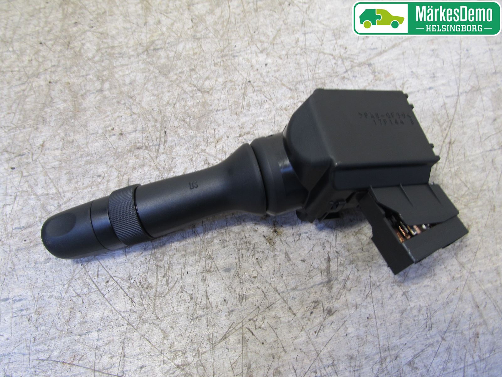 Toyota YARIS XP130 15-20 Bryter Ratt Visker - Spyler