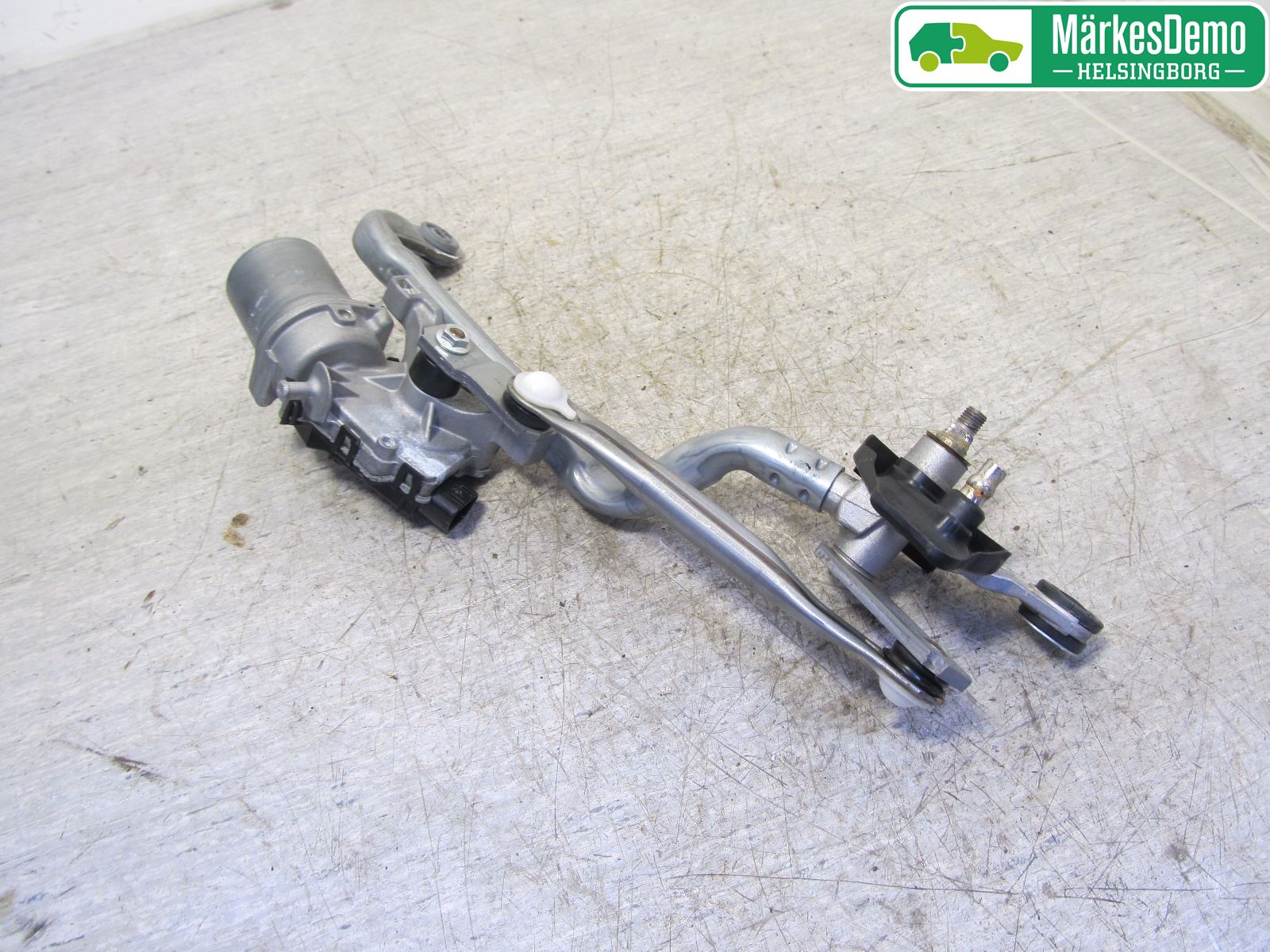 Toyota YARIS XP130 15-20 Viskermotor Frontrute