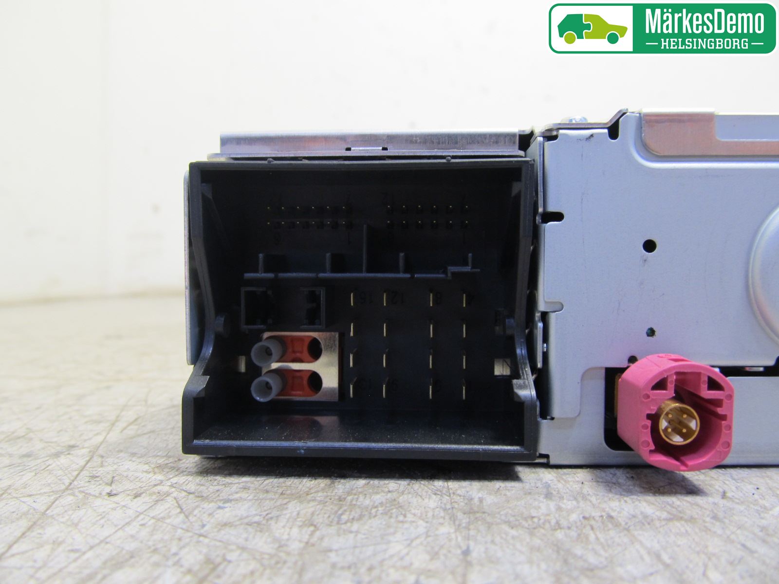 BMW 5 F10/F11/F18 09-17 Stereo Radio Med Cd