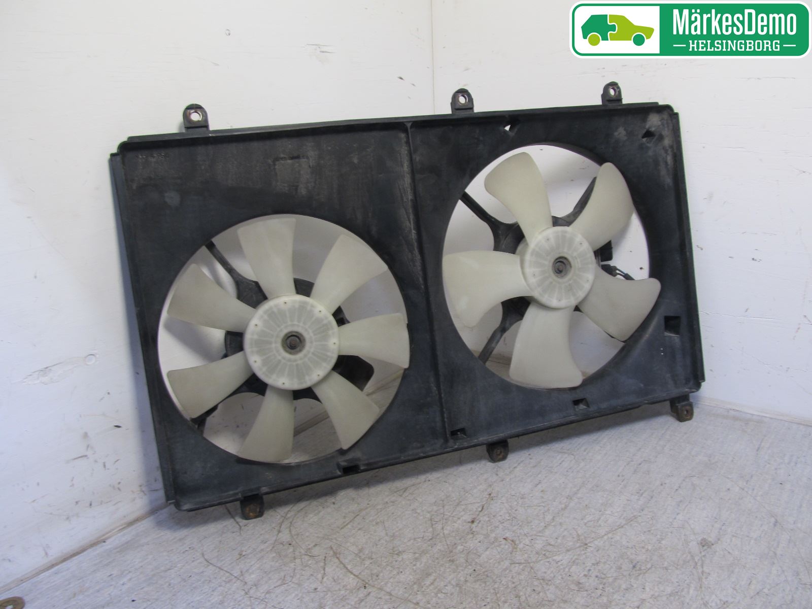 Mitsubishi GRANDIS Kjølevifte Elektrisk