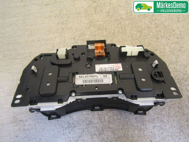 Nissan QASHQAI 14-17 Instr Kombinert
