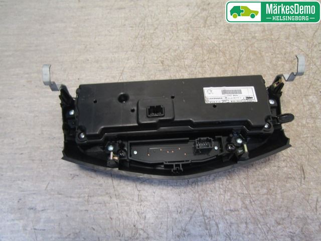 Nissan QASHQAI 14-17 Varme Ac Betjening-Display