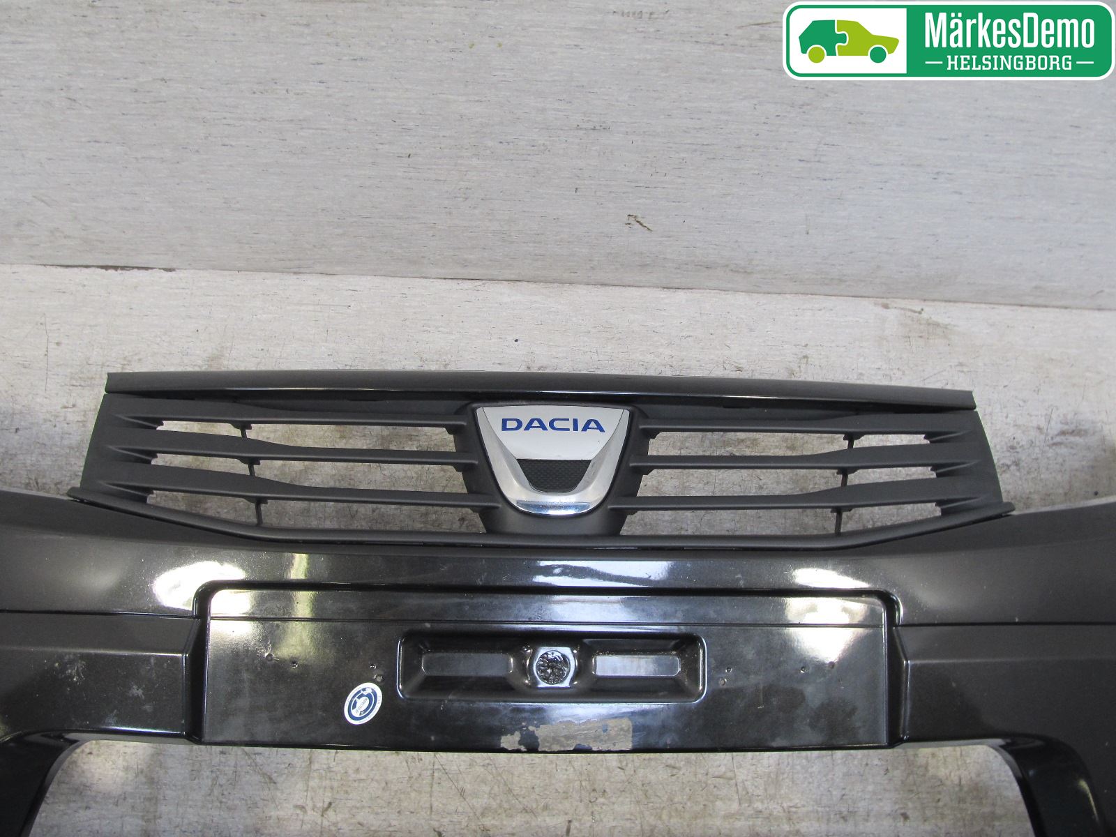 Dacia SANDERO 09-13 Støtfanger Foran Plastdeksel