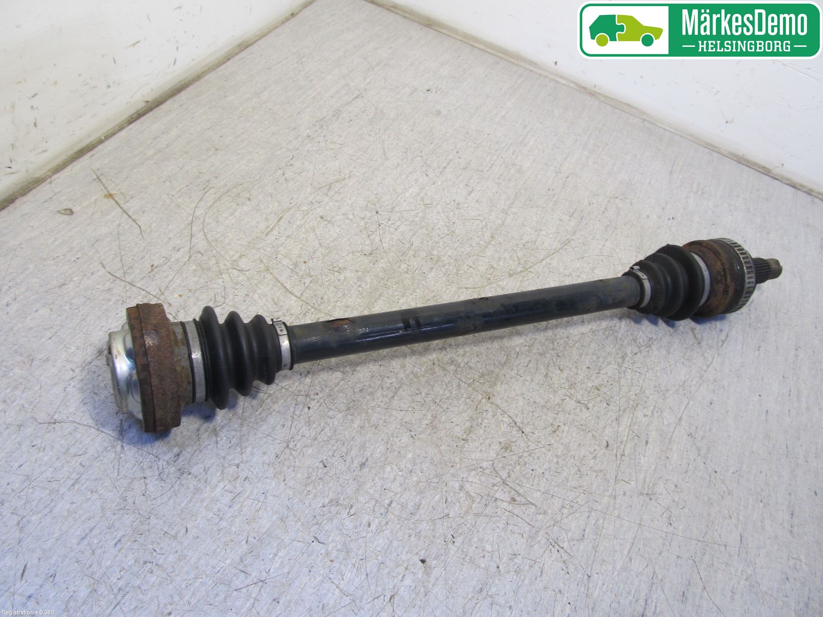 BMW 3 E90/91 SED/TOU 05-12 Drivaksel Bak Kompl Venstre