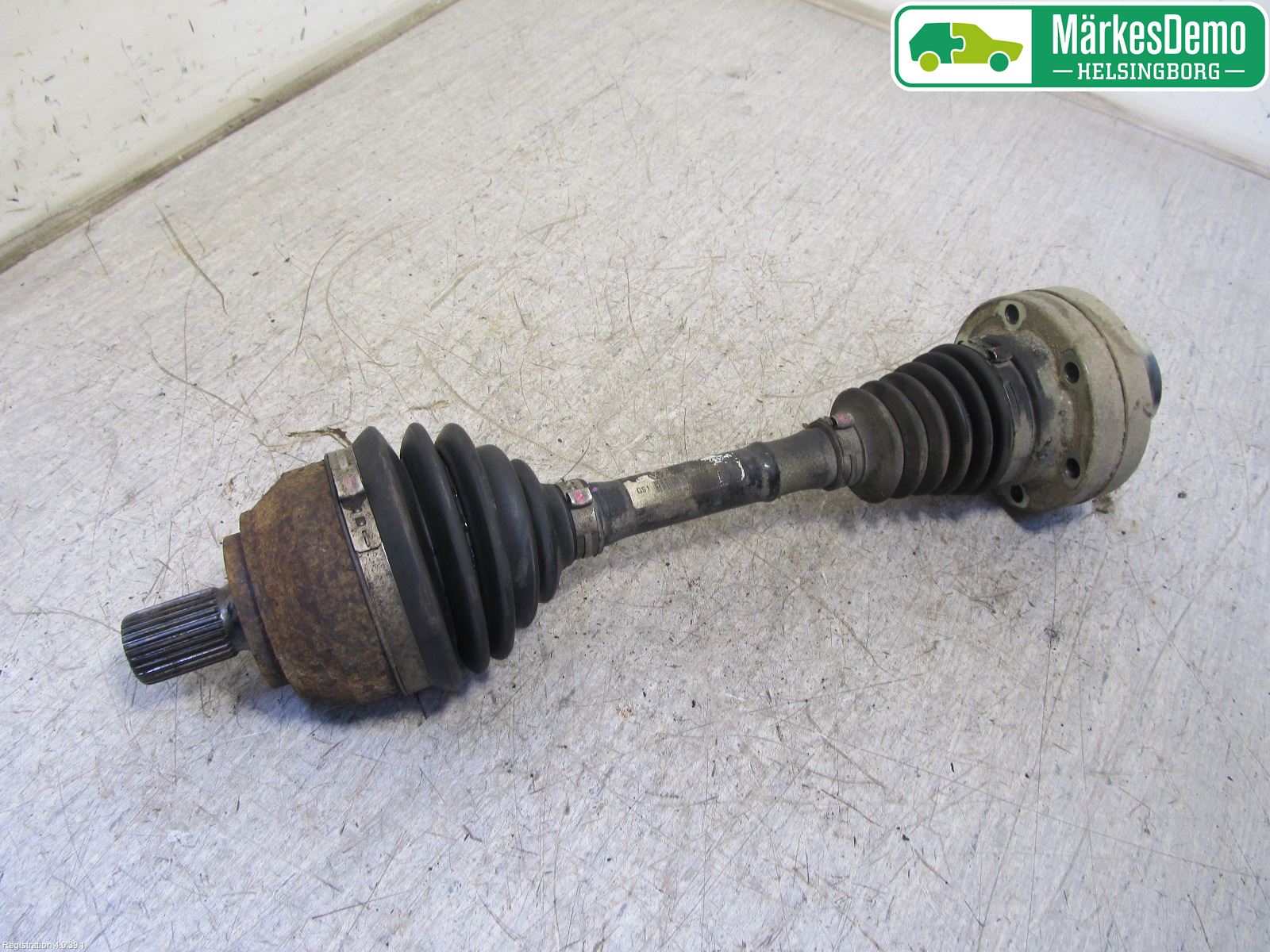 Volkswagen VW AMAROK 2H 10-22 Drivaksel Foran Kompl Venstre