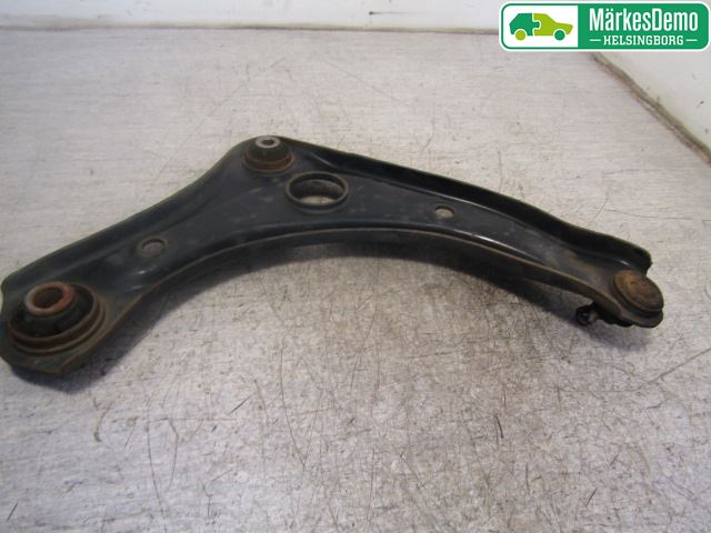 Nissan MICRA 11-16 Bærearm Foran Venstre Nedre