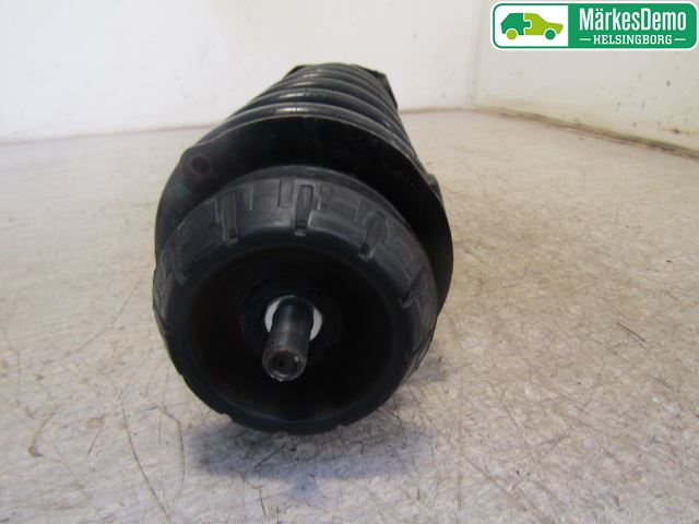 Nissan MICRA 11-16 Fjærbein Foran Venstre