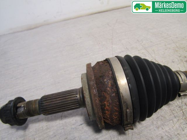 Toyota AURIS 07-09 Drivaksel Foran Kompl Venstre