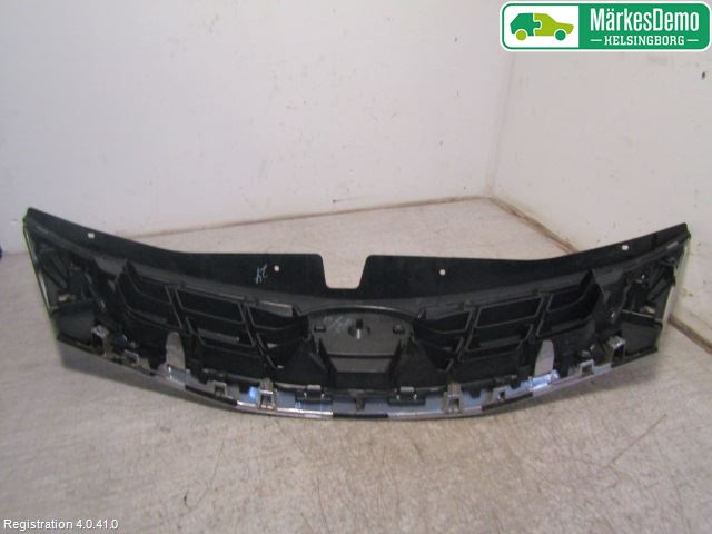 Subaru IMPREZA III 08-11 Grill Komplett