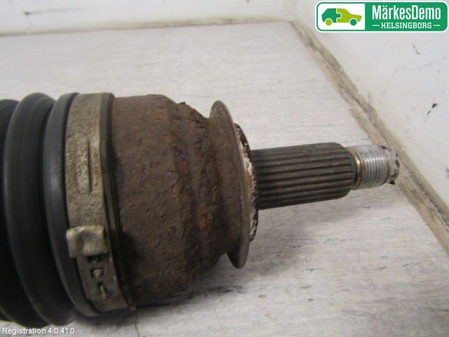 Subaru IMPREZA III 08-11 Drivaksel Foran Kompl Venstre