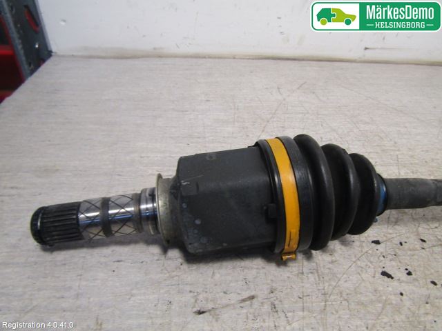 Subaru IMPREZA III 08-11 Drivaksel Foran Kompl Høyre