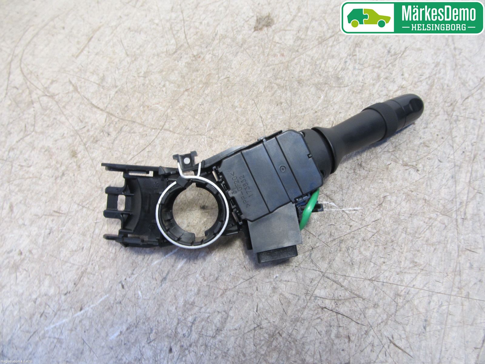 Toyota YARIS XP130 12-14 Bryter Ratt Blinklys - Lys