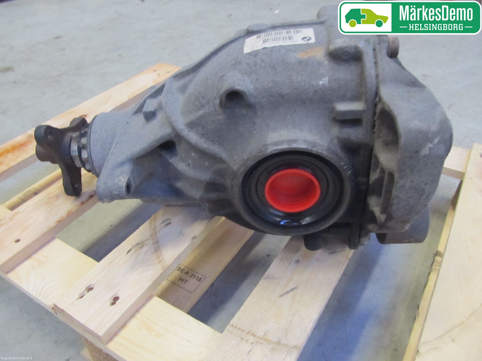 BMW 5 F10/F11/F18 09-17 Bakaksel Kardang Bak -Diff