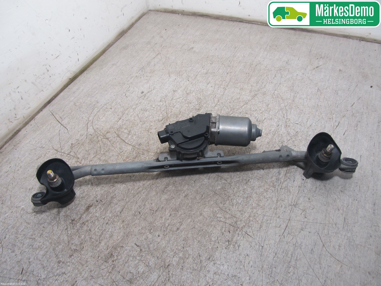 Lexus IS 220d/250/350 06-13 Viskermotor Frontrute