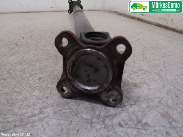 BMW 3 F30/F31/F80 12-19 Mellomaksel Fremre