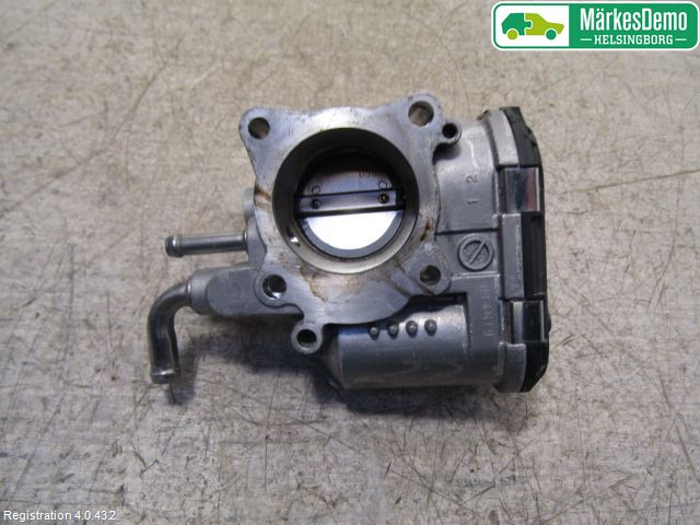 Hyundai i20 GB 15-20 Inns Spjeldhus