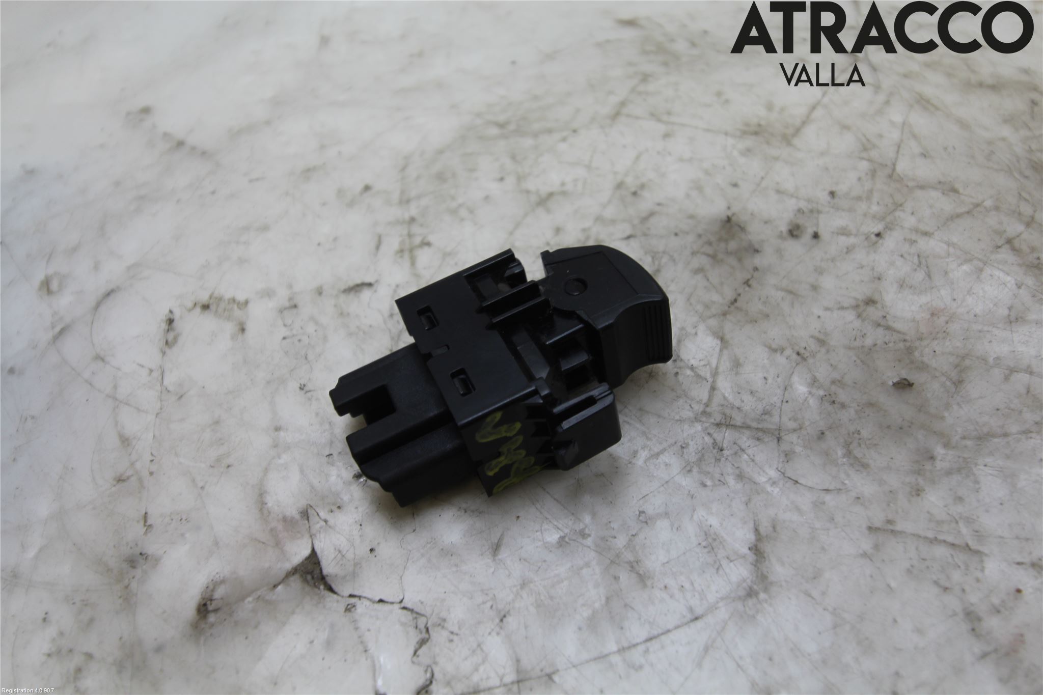 Mitsubishi OUTLANDER 13-21 Bryter Vindusheis