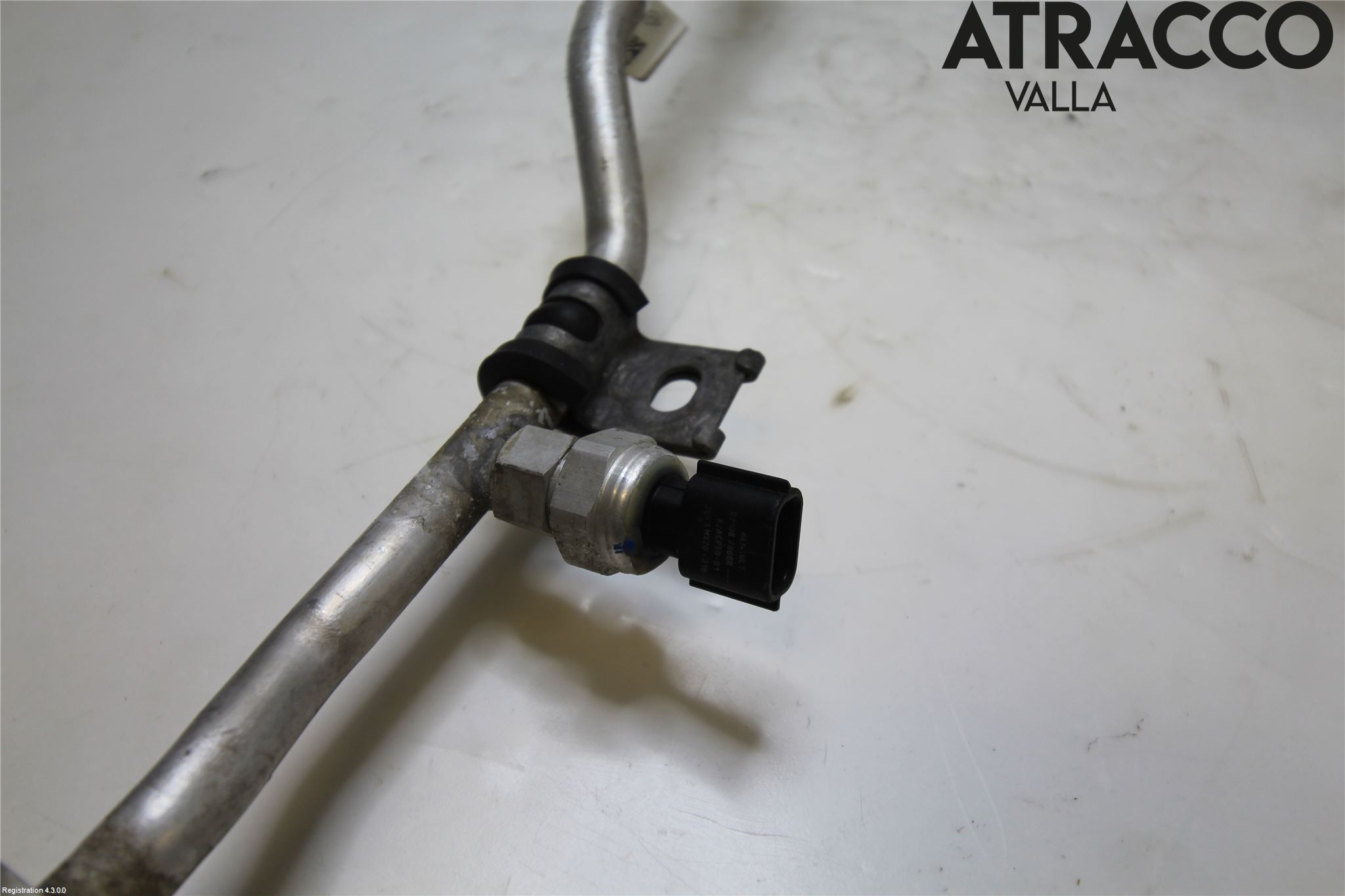Nissan NV300 16-22 Varme Ac Slange - Rør