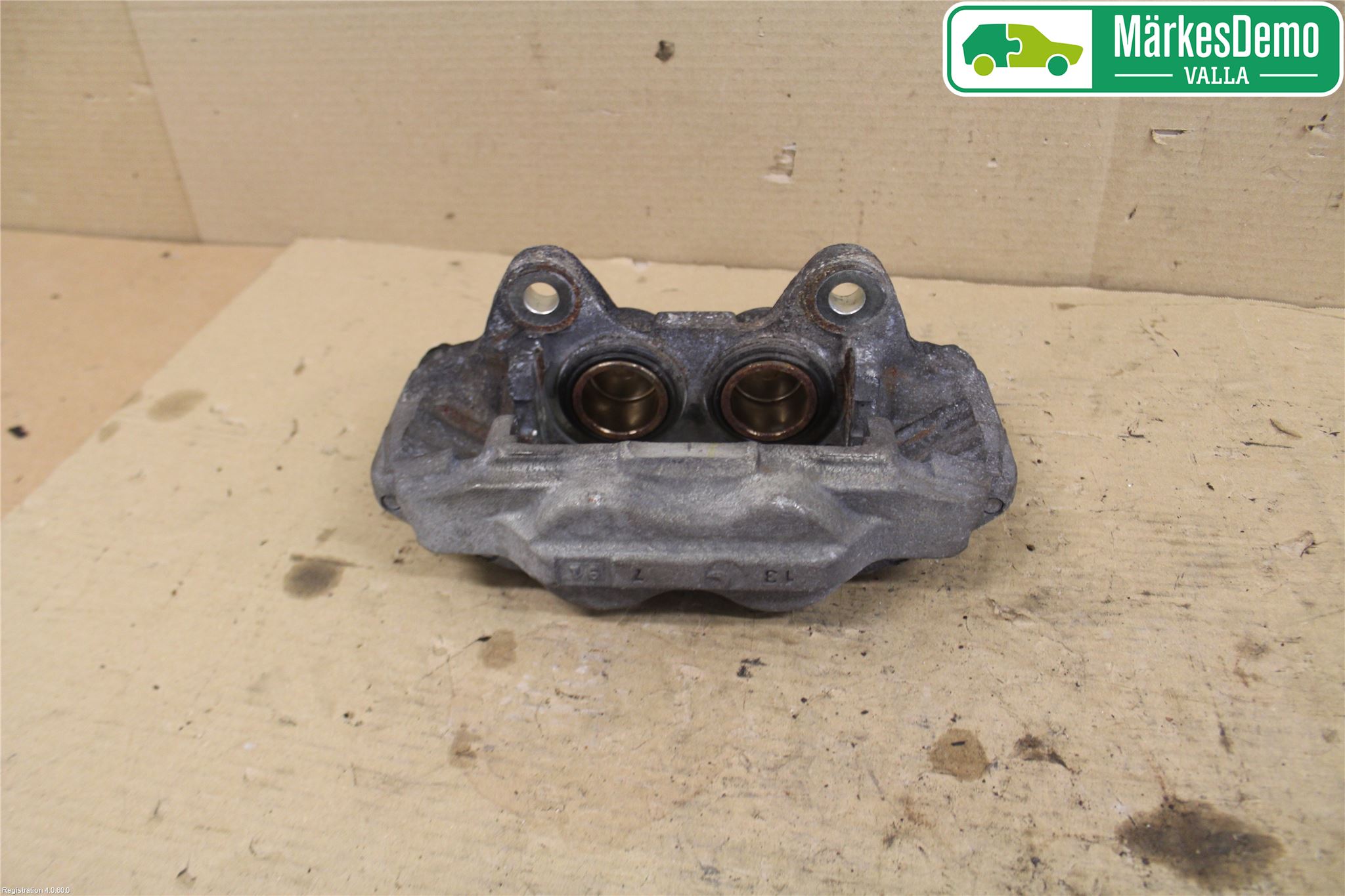 Toyota HILUX 16- Bremsecaliper Foran Høyre