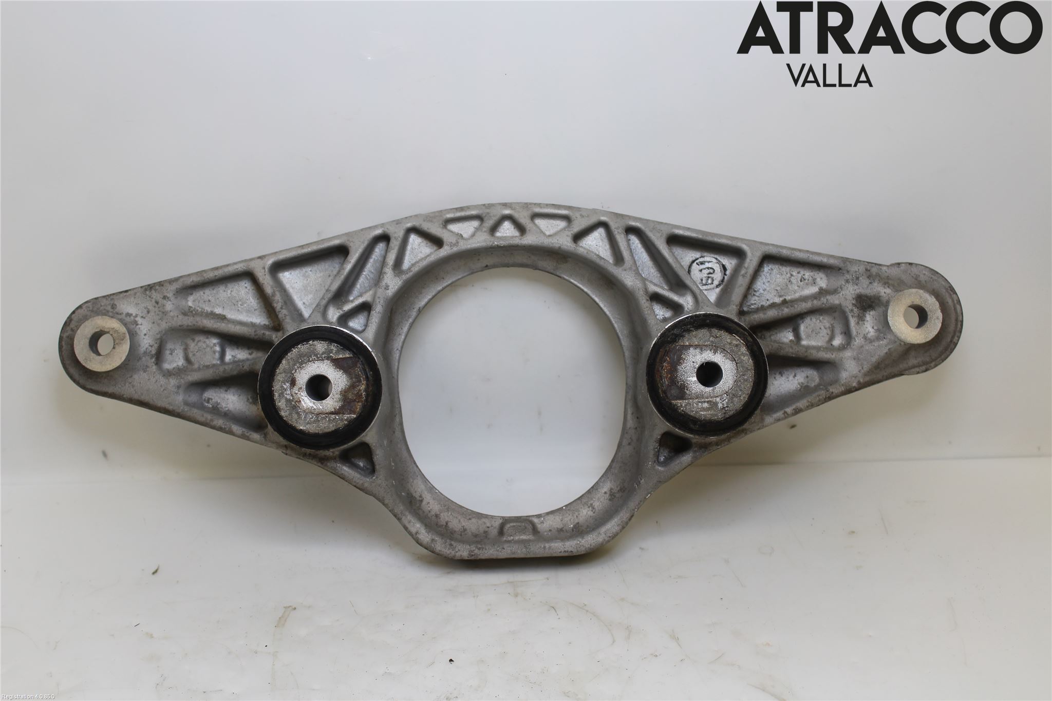 BMW 5 F10/F11/F18 09-17 Bakaksel Feste