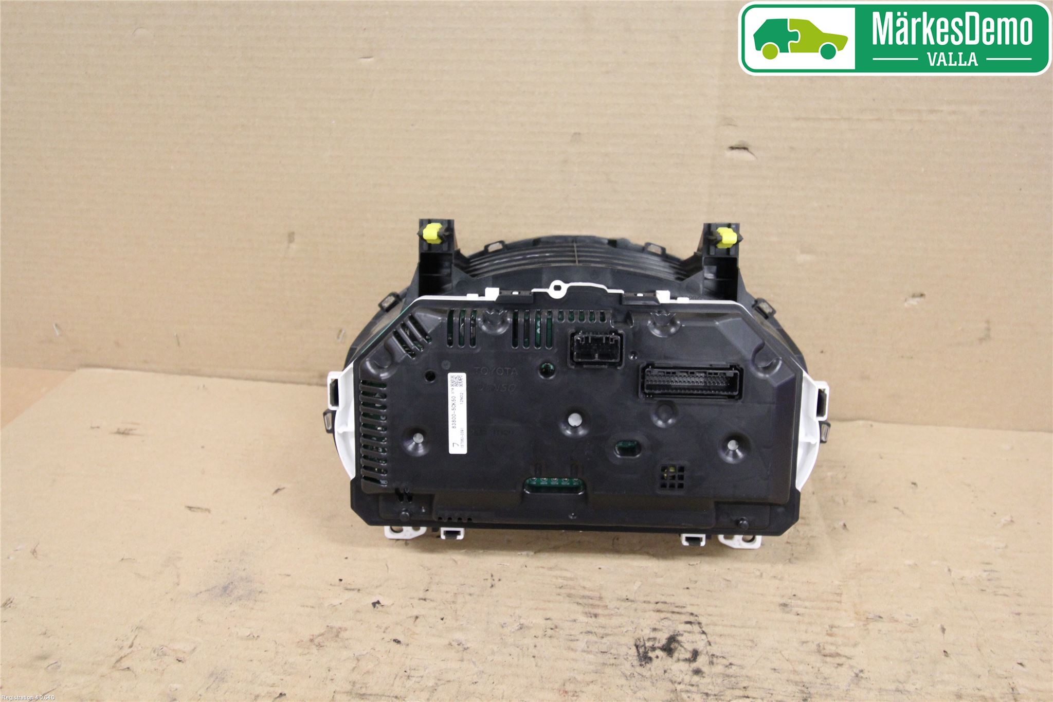 Toyota VERSO-S 11-16 Instr Kombinert