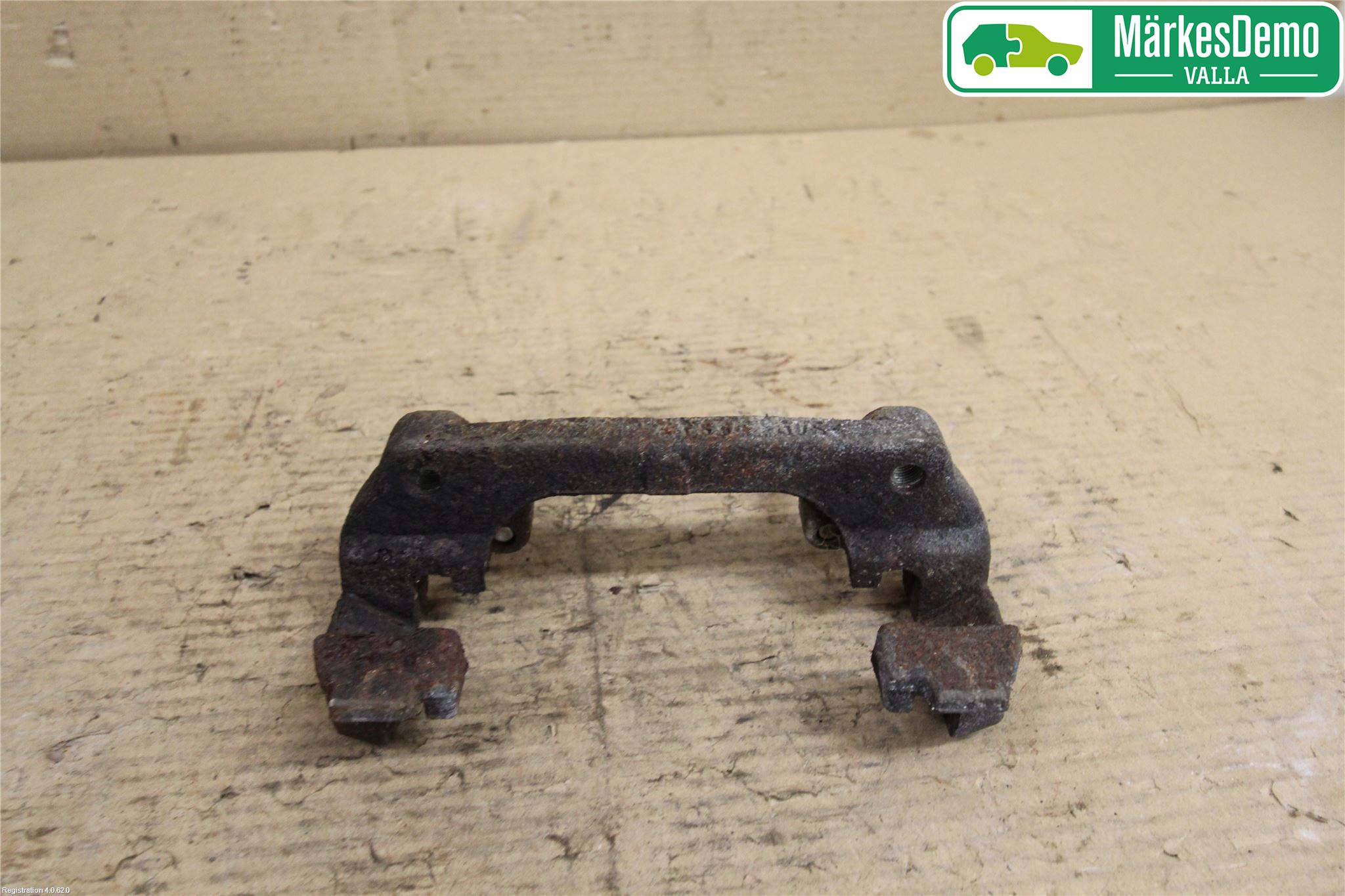 Dacia DUSTER 10-17 Bremsecaliper Feste Holder