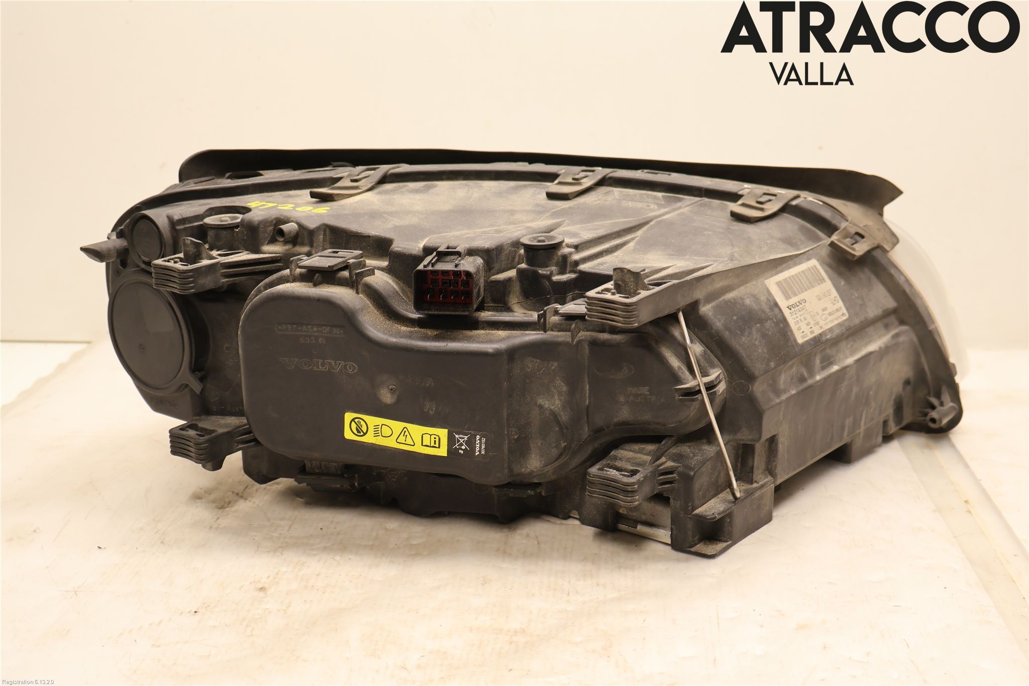 Volvo XC70 08-13 Frontlykt Venstre