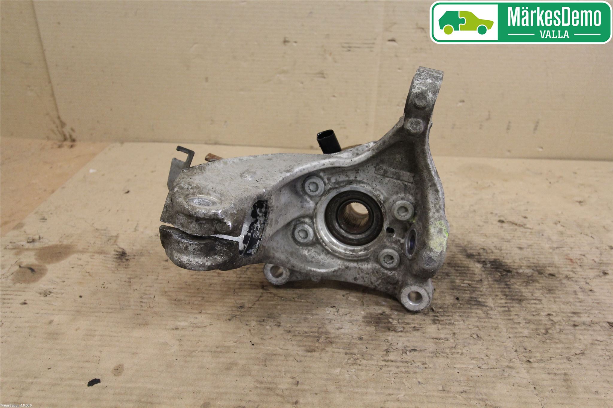 Volkswagen VW PASSAT 11-14 Spindel Hf