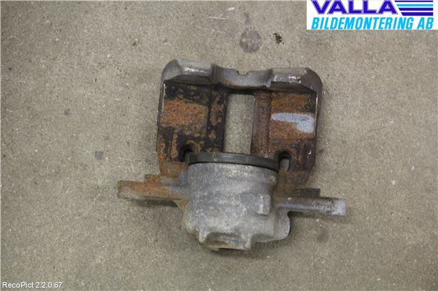 Mitsubishi COLT   04-08 Bremsecaliper Foran Venstre