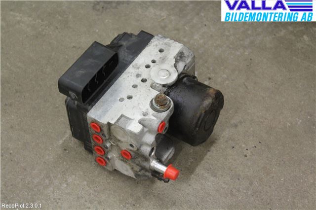 Lexus IS 200/300   99-05 Abs Hydraulikkaggregat