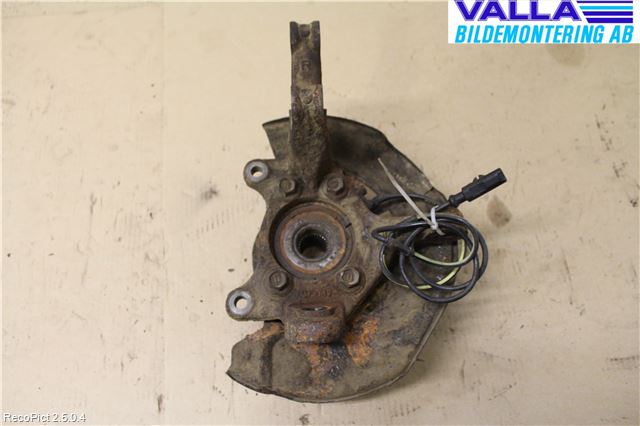 Toyota AURIS 07-09 Spindel Hf