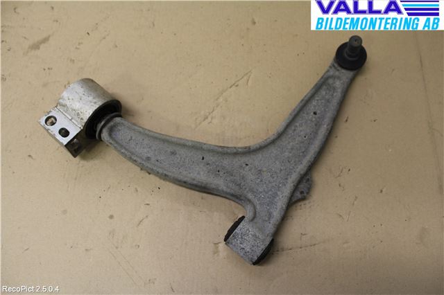Saab 9-3 VER2/VER3 08-15 Bærearm Foran Venstre Nedre