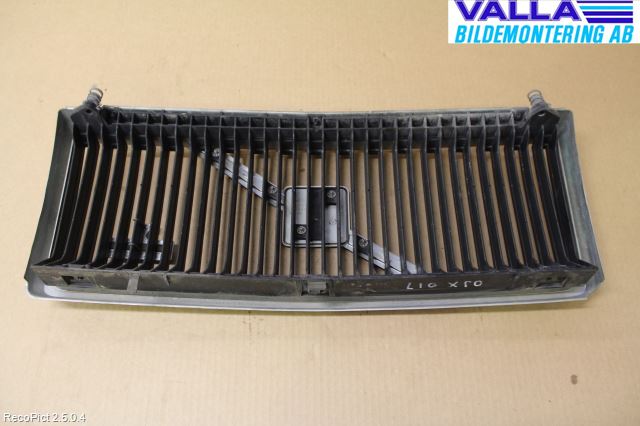 Volvo 240 88-93 Grill Komplett