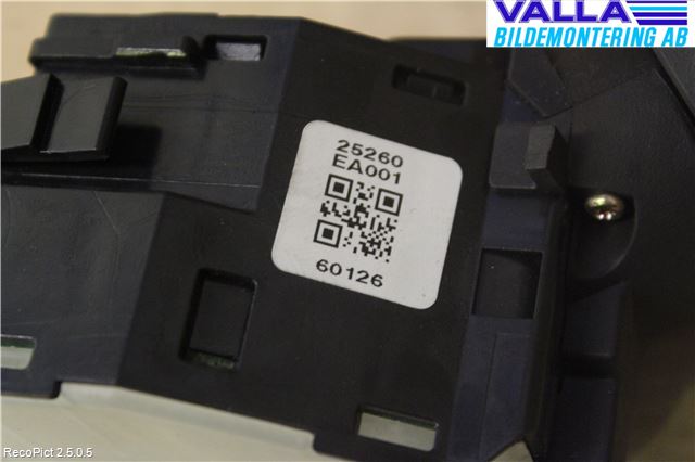Nissan NAVARA 05-16 Bryter Ratt Visker - Spyler