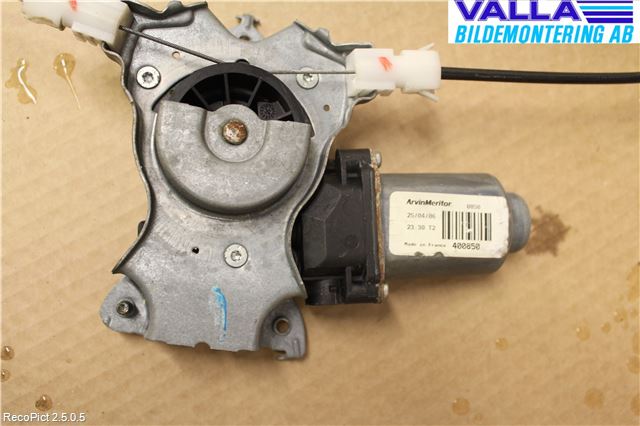 Nissan NAVARA 05-16 Vindusheis El Komp