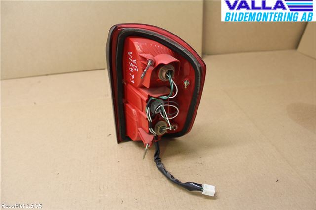 Toyota RAV 4 00-06 Baklykt Venstre