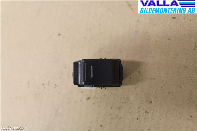 Toyota CAMRY    01-06 Bryter Vindusheis