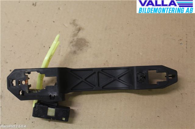 Toyota CAMRY    01-06 Dørhandtak Ytre Venstre