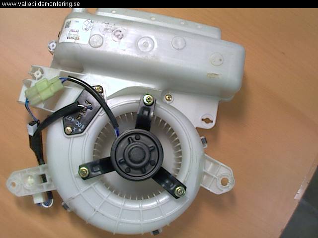 Toyota AVENSIS VERSO Varmeapparat Viftemotor