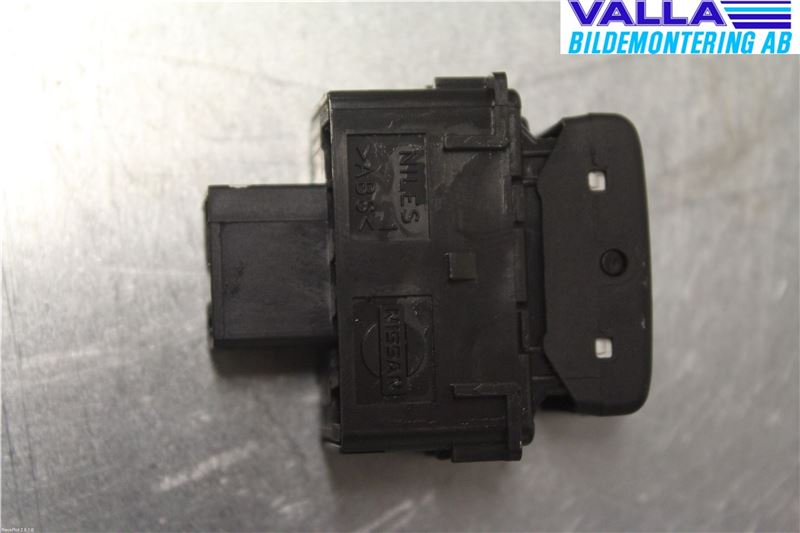 Nissan NAVARA 05-16 Bryter Sentral Lås