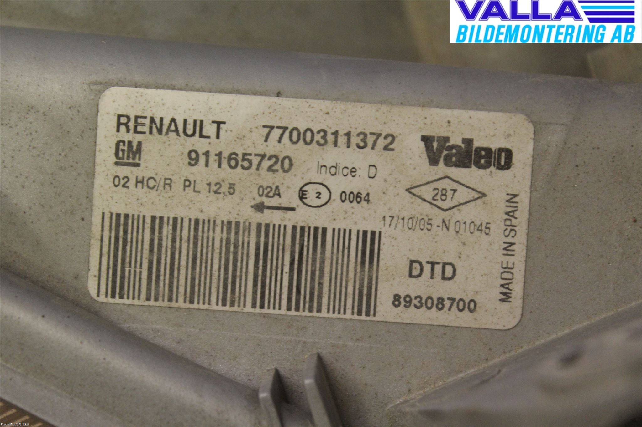 Opel VIVARO 01-14 Frontlykt Høyre